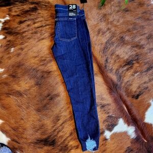 Joe's Jeans Deep Indigo Skinny Crop NWT